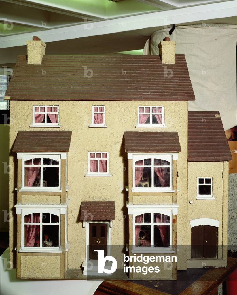 Exterior of a home-made doll's house, 1926 (mixed media)