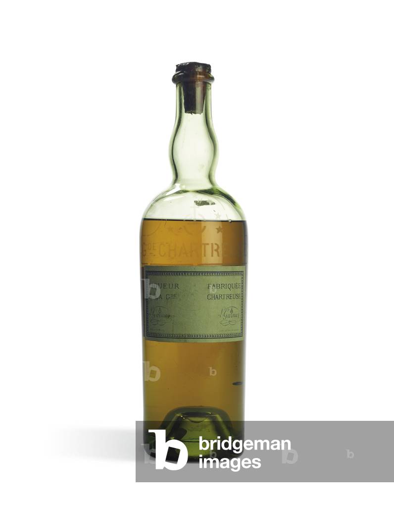 Chartreuse Verte, Pères Chartreux, Voiron, 1941 (glass bottle with label)