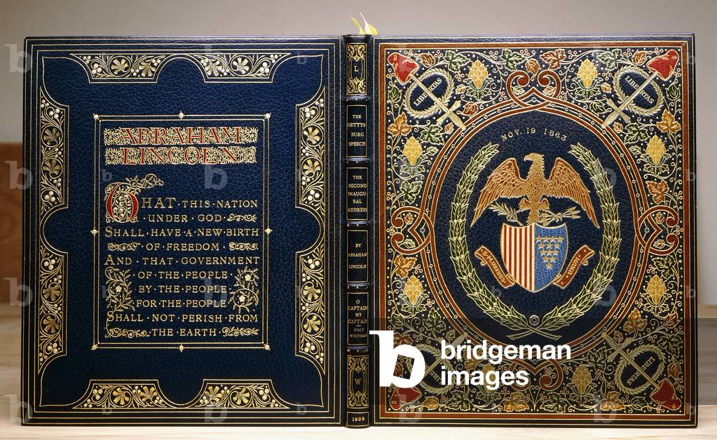 Binding of the book 'The Gettysberg Speech and The Second Inaugural Address, 1928 (union blue levant morocco leather, red and brown morocco leather, gilt)