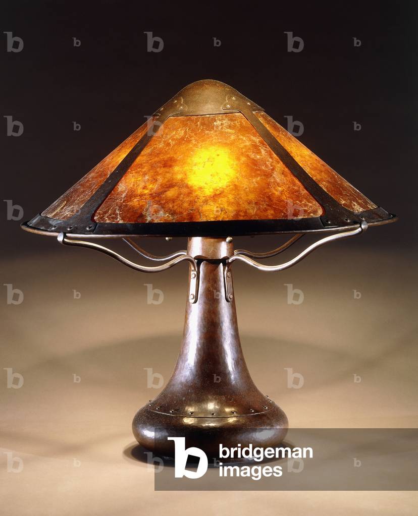 An Arts & Crafts table lamp,  (copper and mica)
