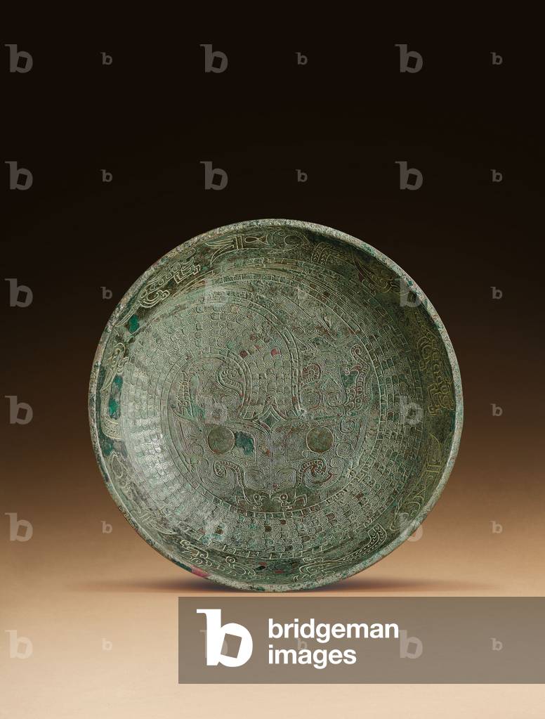 A rare bronze ritual vessel, 11th century BC