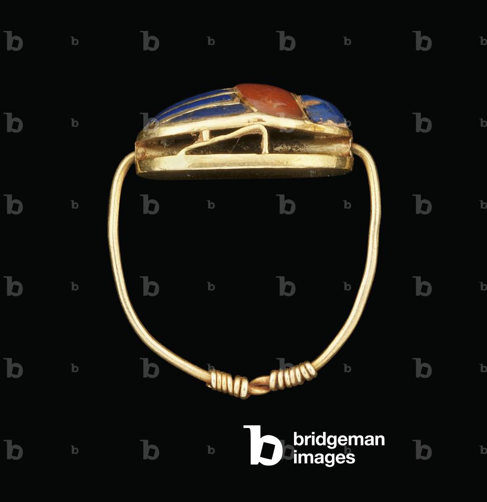 Scarab finger ring, Middle Kingdom (gold cloisonne)