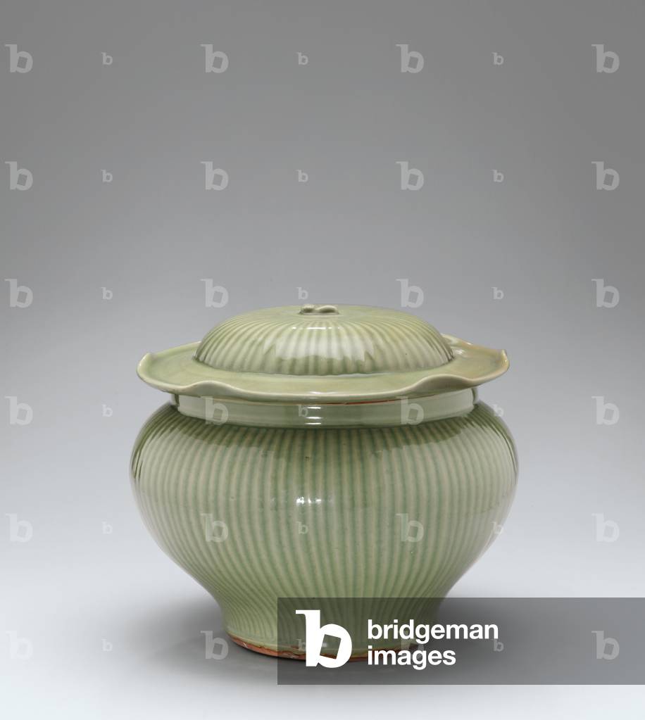 Longquan Celadon Ribbed Jar & Cover (ceramic)

