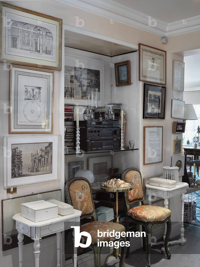Interior of the Lees Residence, 2010 (photo)
