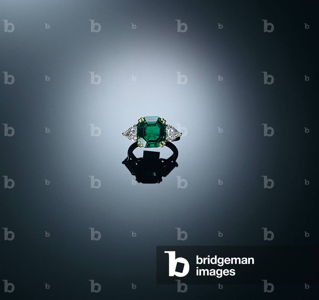 Ring (emerald, diamonds, platinum & gold)