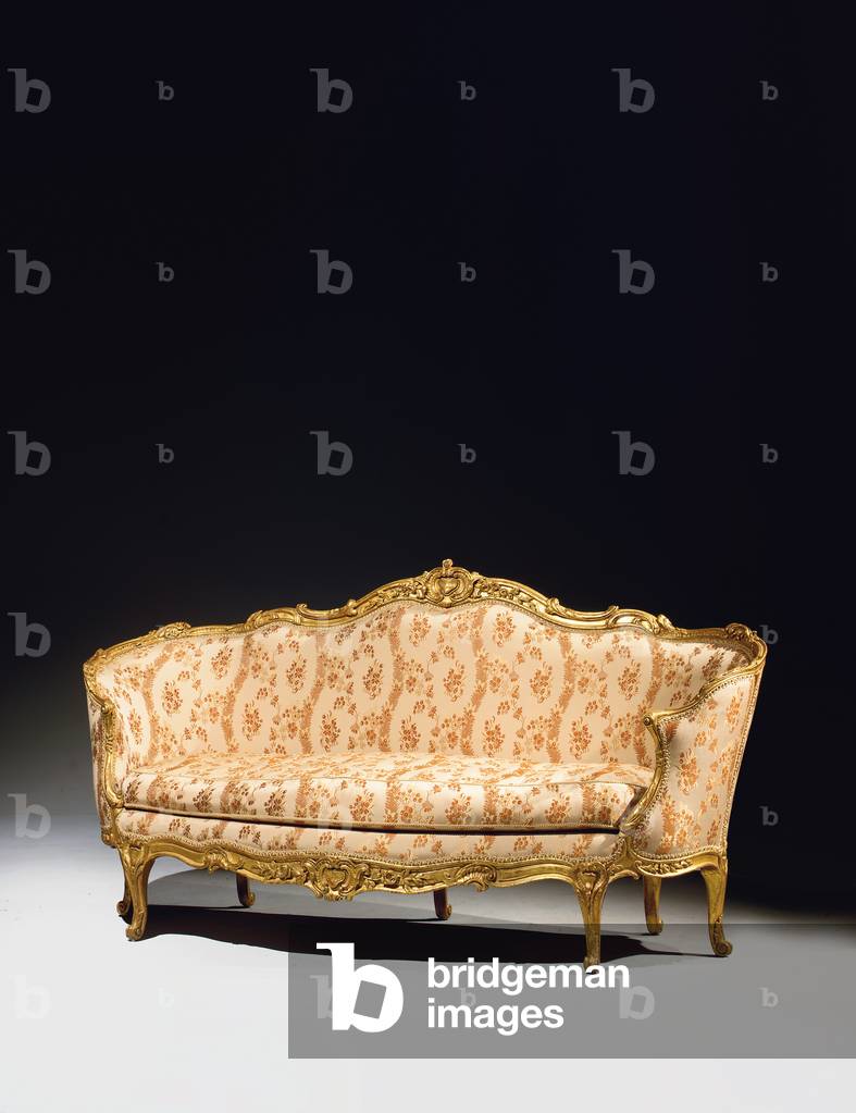 Louis XV sofa, 1717 (giltwood & textile)