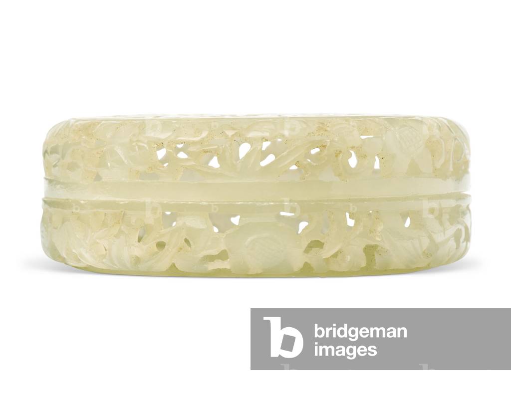 Reticulated two-art circular parfumier (white jade)