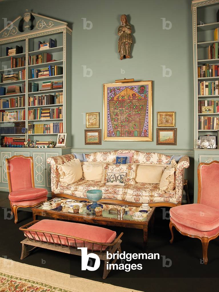 Interior of one of Fleur Cowles' apartments at the Albany, London, 2016 (photo)