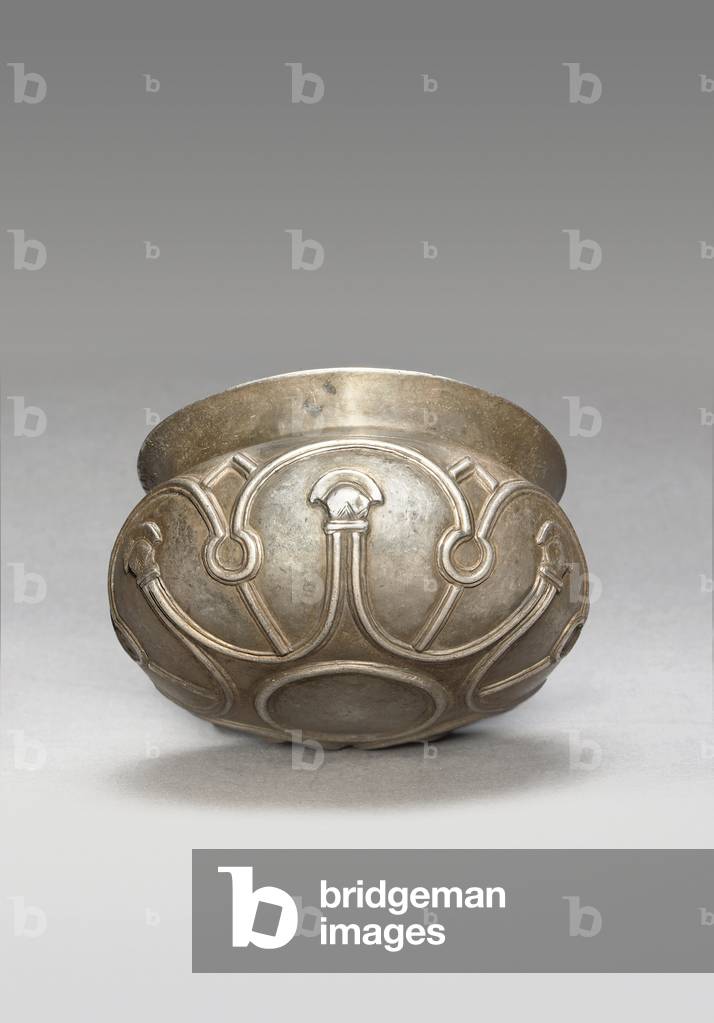 Pre-Achaemenid bowl, c.6th centuery BC (silver)