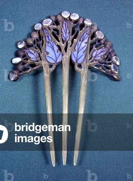 Haircomb, 1901-06 (horn, enamelled copper and moonstones)