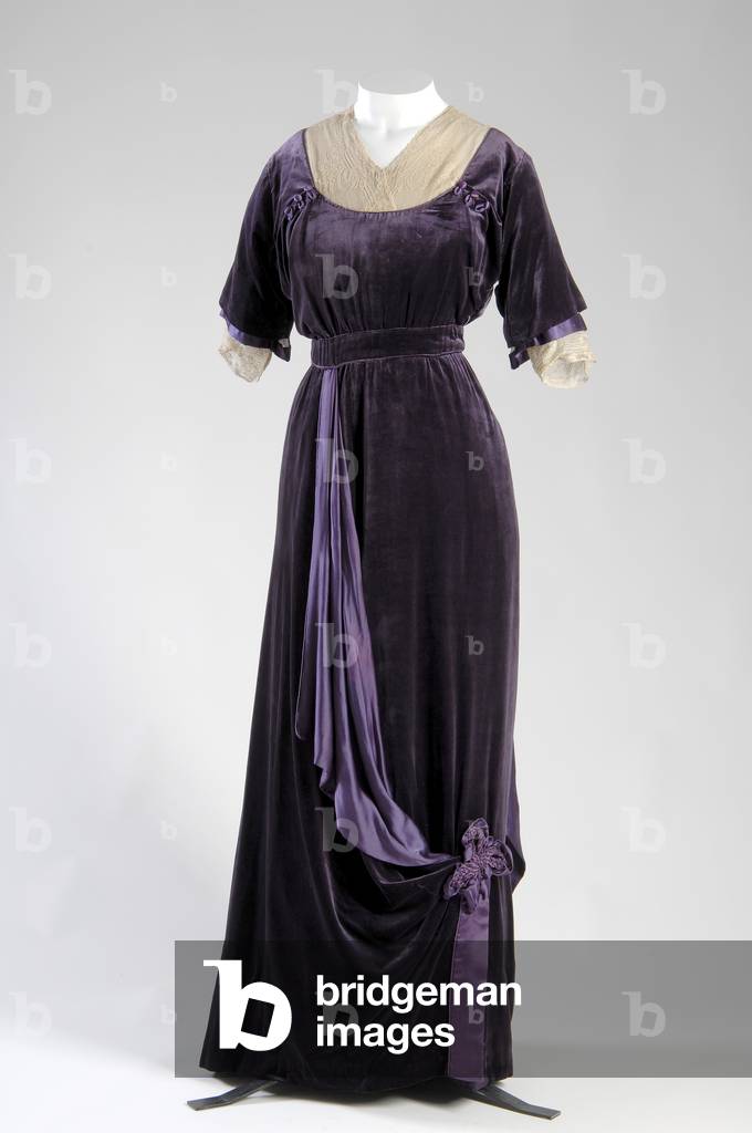 Afternoon dress, 1910 (front view), Silk velvet, silk satin, silk lace, Jeanne Paquin, France