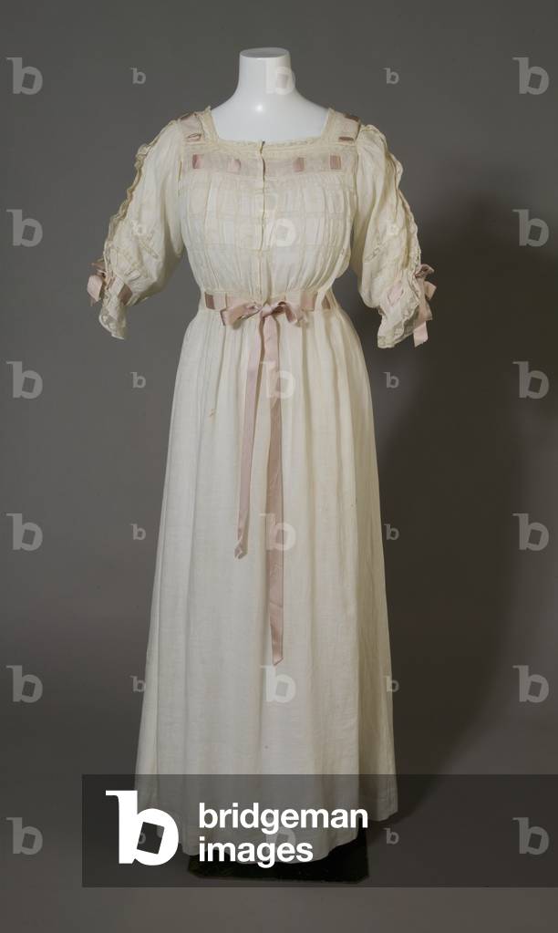 Bertha Palmer's nightgown, c.1880 (front view), White cotton, lace, embroidery, and silk ribbon.