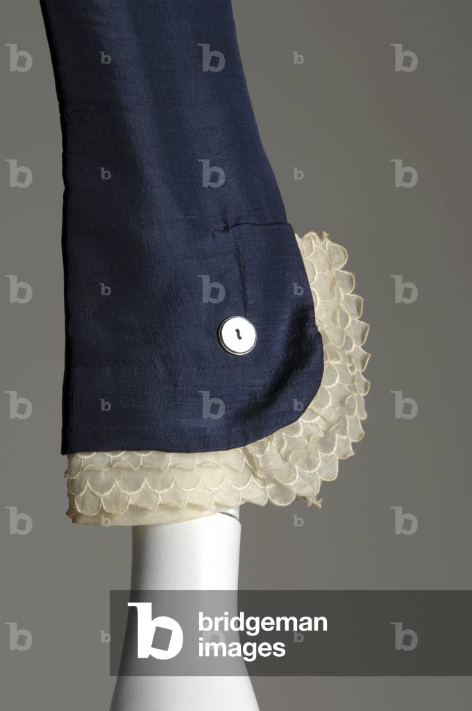 Dress, 1951 (detail view of sleeve), Thai silk, organdy, Jacques Faith, France
