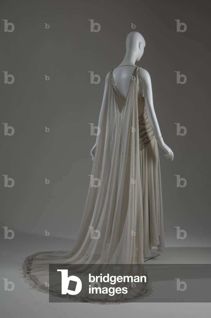 Court presentation gown, 1938 (back oblique view), Silk chiffon, rhinestone, glass beads, Madeleine Vionnet, France