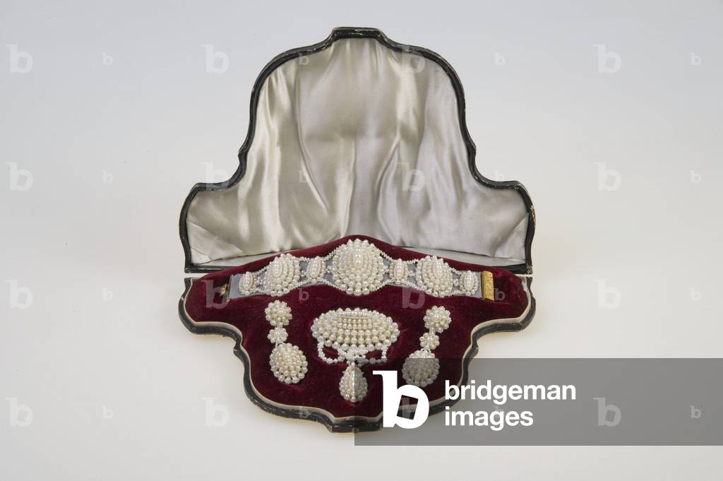 Wedding bracelet, brooch, and earring set, 1855, Pearls, silver, Maker unknown