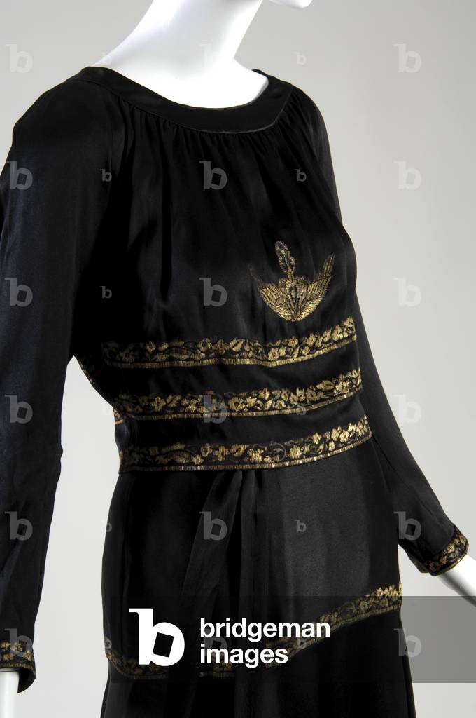 Evening gown, 1930 (front oblique partial view), Callot Soeurs, Silk satin, metallic thread, Made in France,