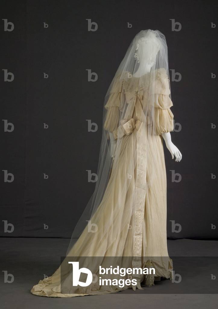 Wedding dress, 1892 (back oblique view, with veil), Silk crepe, chiffon, ribbon, fabric flowers, S. M. Greenman, Chicago