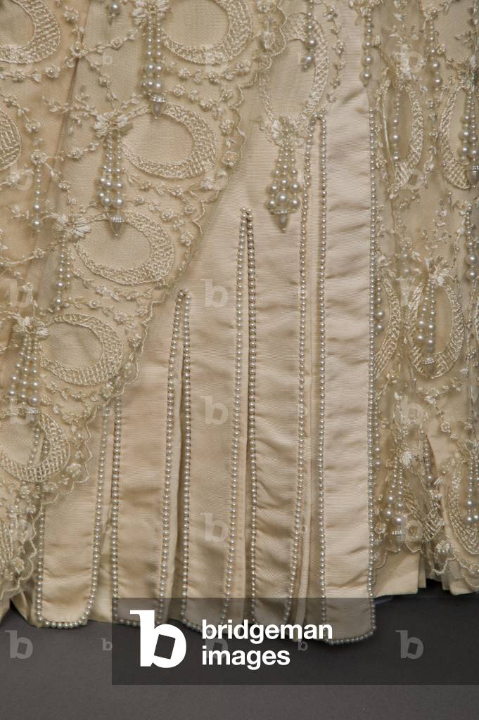 Wedding dress, 1887 (detail view of hem pleat), Silk faille, net, lace, pearl, E. E. Holland, Chicago