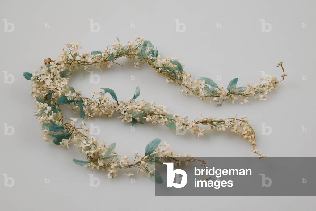 Wreath, 1854, Linen, feathers, wax, Maker unknown