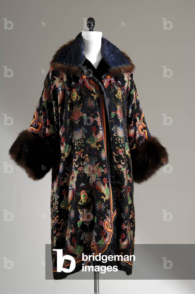 Overcoat, c.1923 (front view), Silk brocade, ribbon and velvet, fur, Lucile Ltd., France