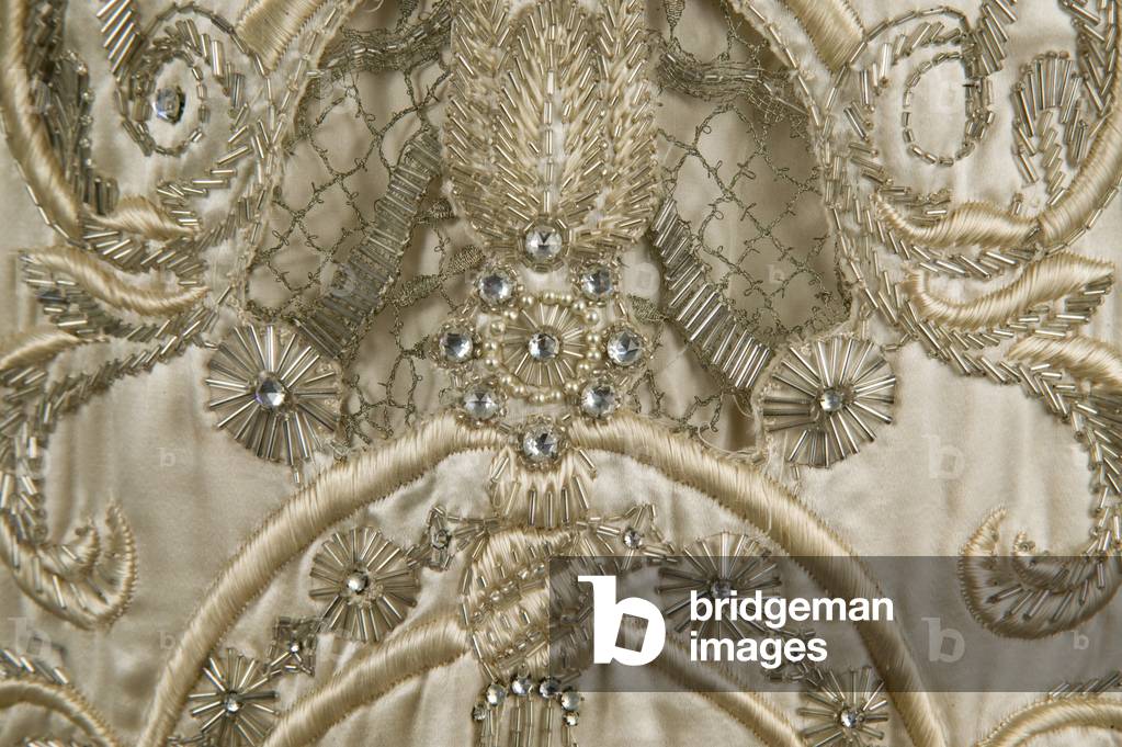 Bertha Palmer's evening dress, 1911, Silk satin, floss, crystal beads, rhinestones, metallic lace, Weeks, Paris