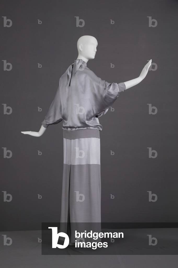 Mother-of-groom ensemble, 1980 (back oblique view), Silk jersey, crepe, Mark Heister, Chicago