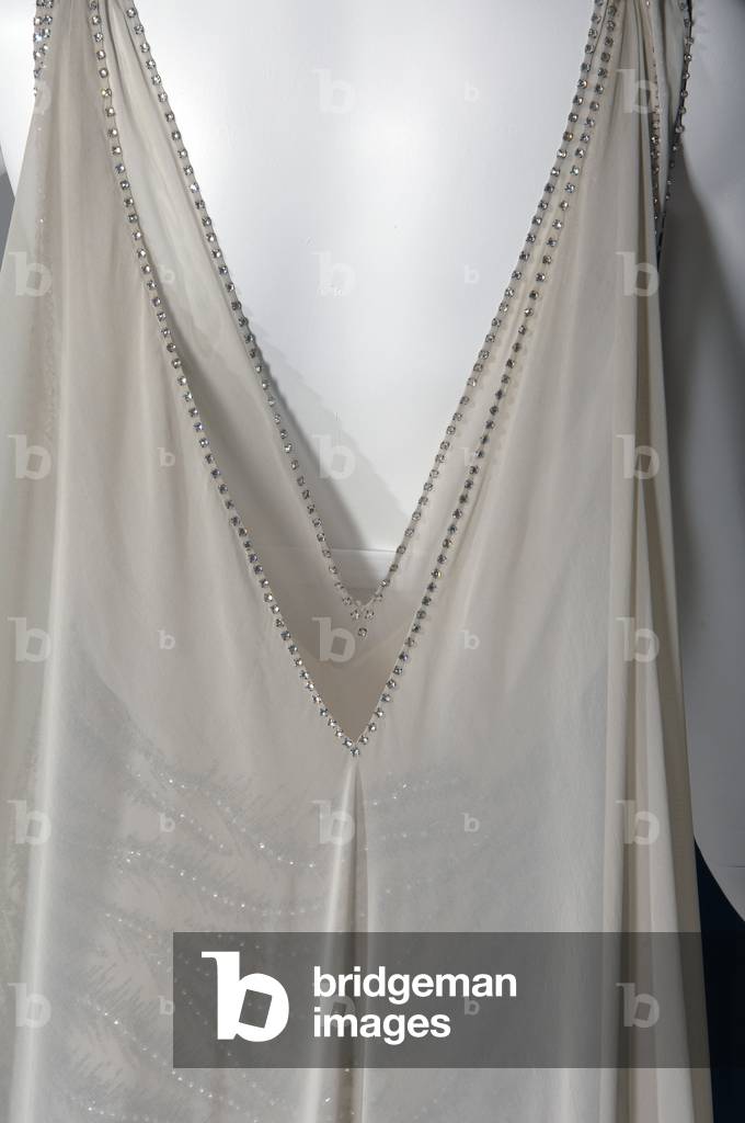 Court presentation gown, 1938 (partial back view), Silk chiffon, rhinestone, glass beads, Madeleine Vionnet, France