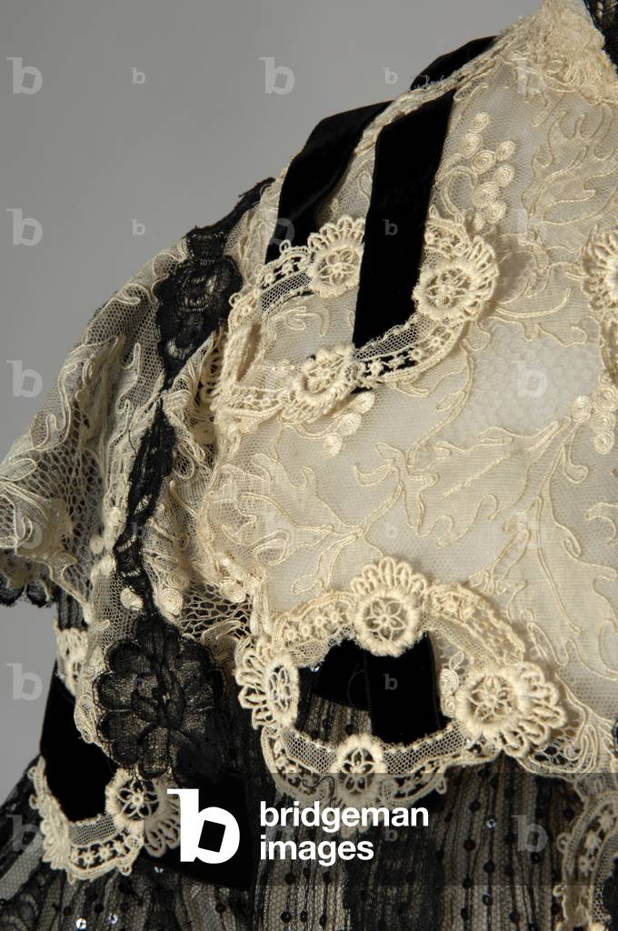 Evening dress, 1902 (detail view of shoulder), Silk lace, silk net, sequins, glass beads, silk velvet trim, Henriette Favre, Paris