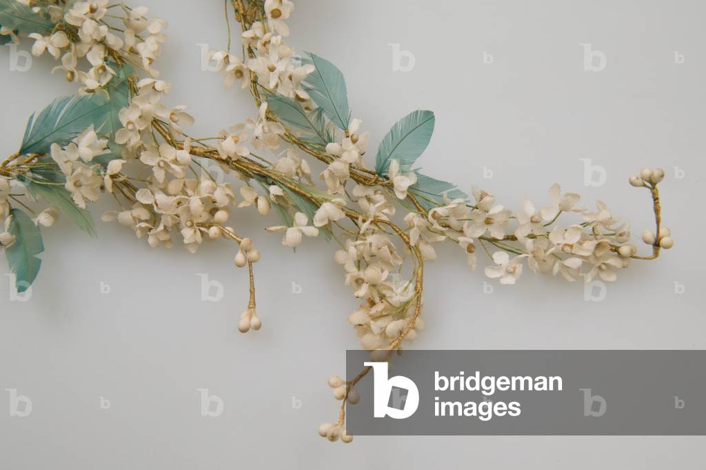 Wreath, 1854, Linen, feathers, wax, Maker unknown