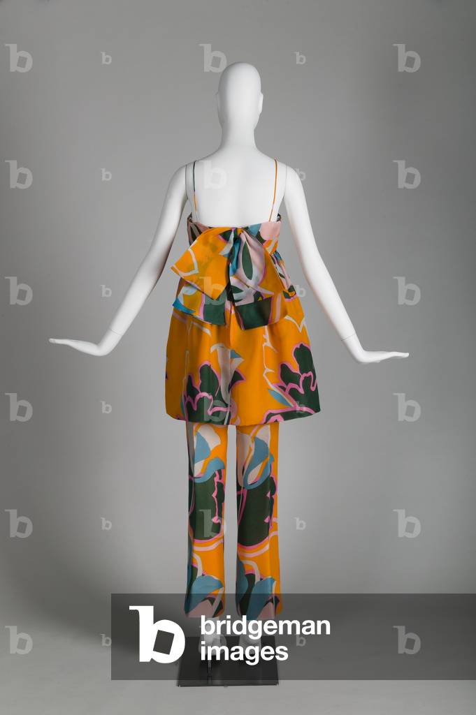 Ensemble, 1969 (back view), Printed silk, zipper, Bill Blass, Ltd.