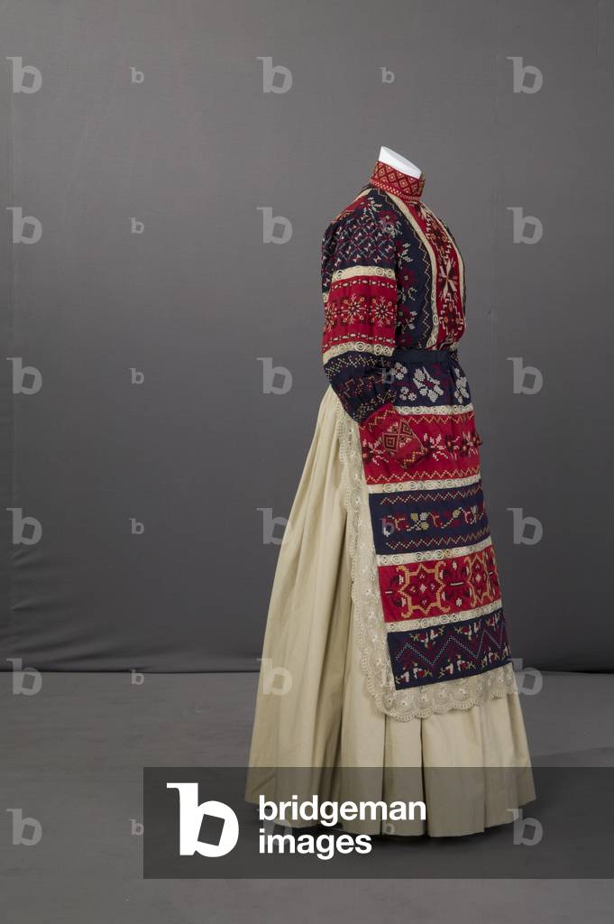 Ukranian wedding ensemble, 1895 (side oblique view), Silk crepe, embroidery