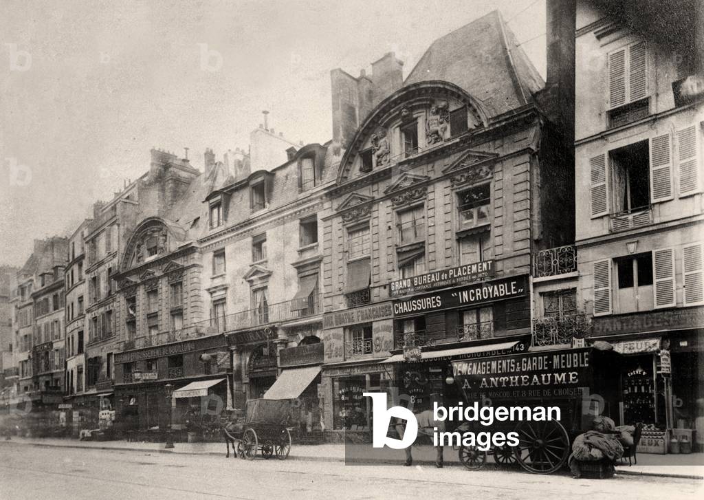 Hotel Sully, rue Saint Antoine (b/w photo)