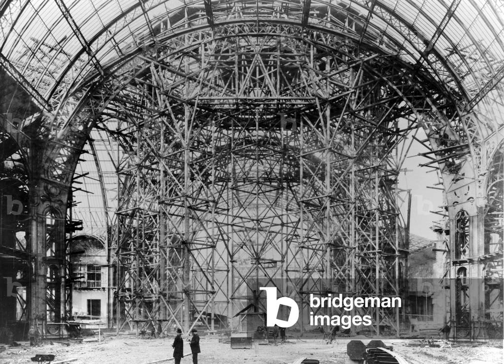 Construction of the Grand Palais, Paris, 1898-9 (b/w photo)