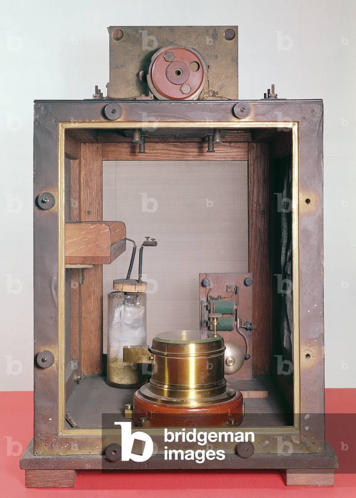 The Coherer of Edouard Branly (1840-1944) (wood and metal)