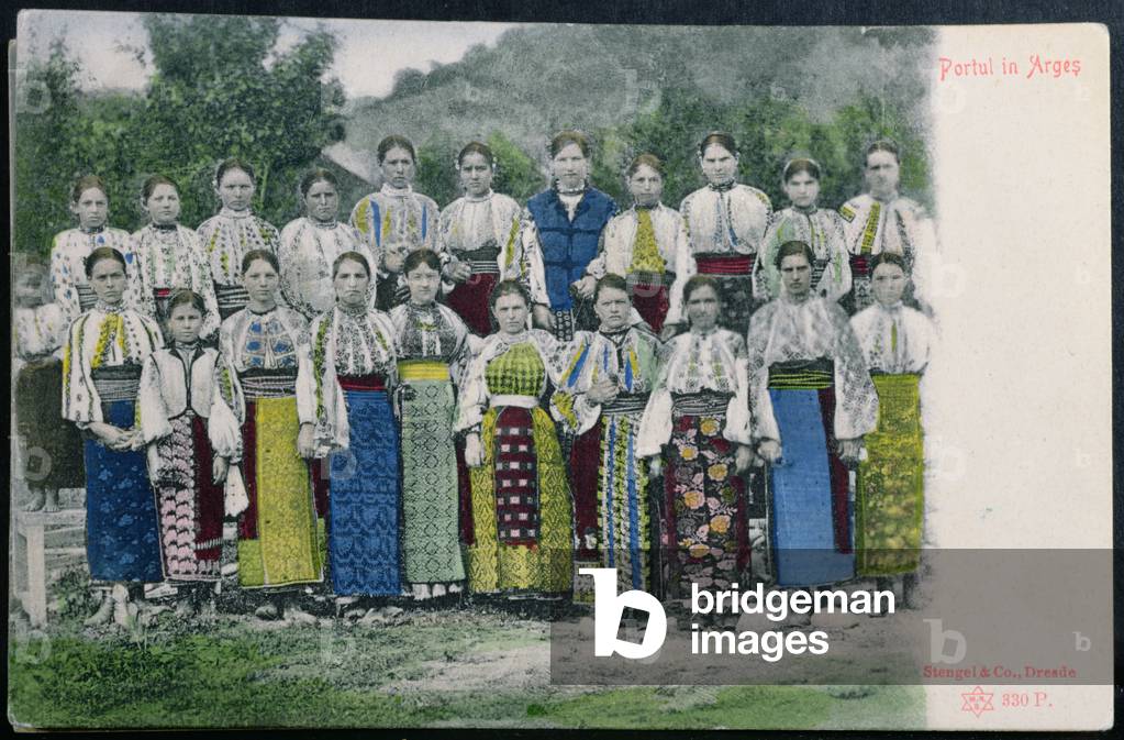 Postcard depicting Romanian traditional dress in the region of Arges, c.1900-10 (colour litho)