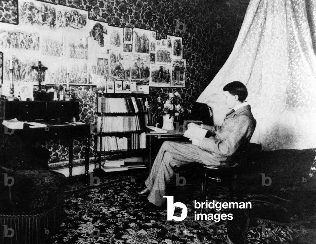 Aubrey Beardsley in the Cosmopolitan Hotel, Menton, France, 1898 (b/w photo)