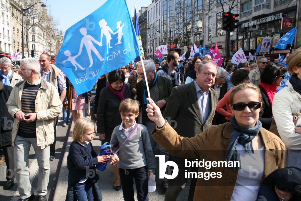 Demand For All Society (photo)