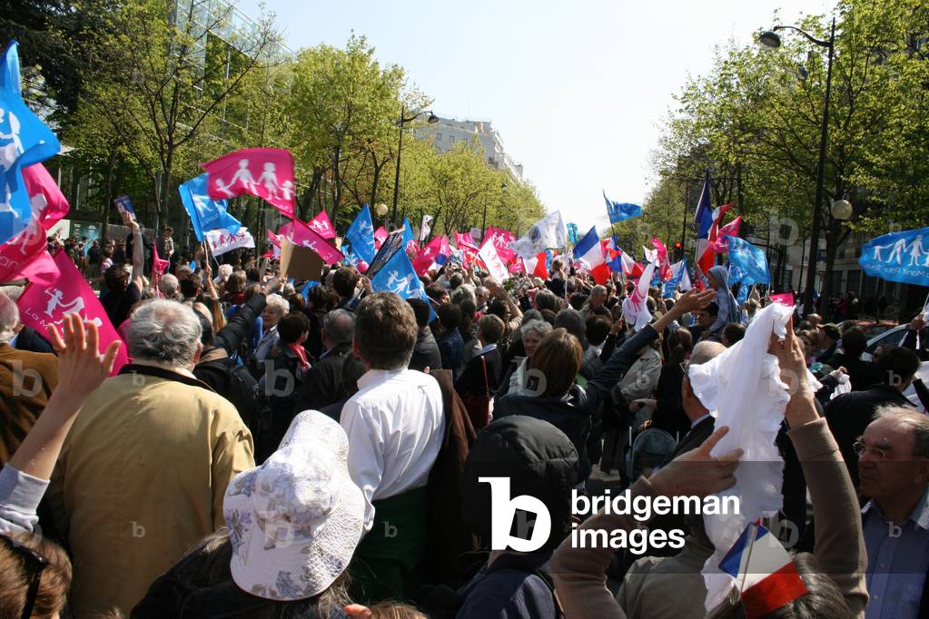 Demand For All Society (photo)