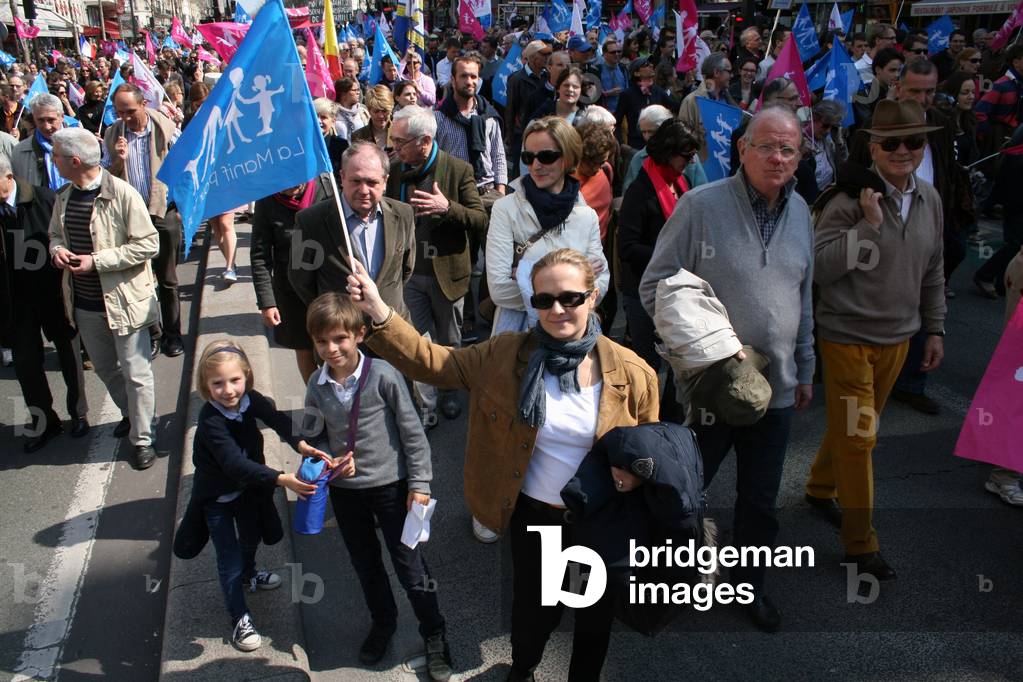 Demand For All Society (photo)