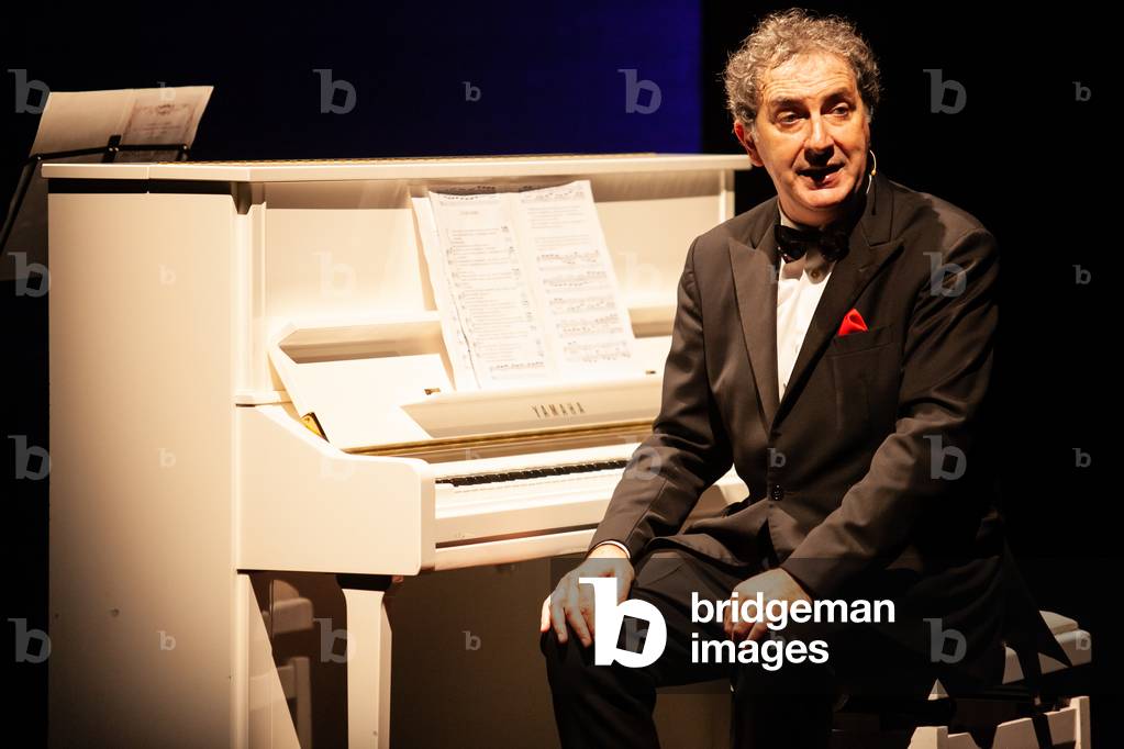 I have doubts at the theatre of the Roundabout 2018