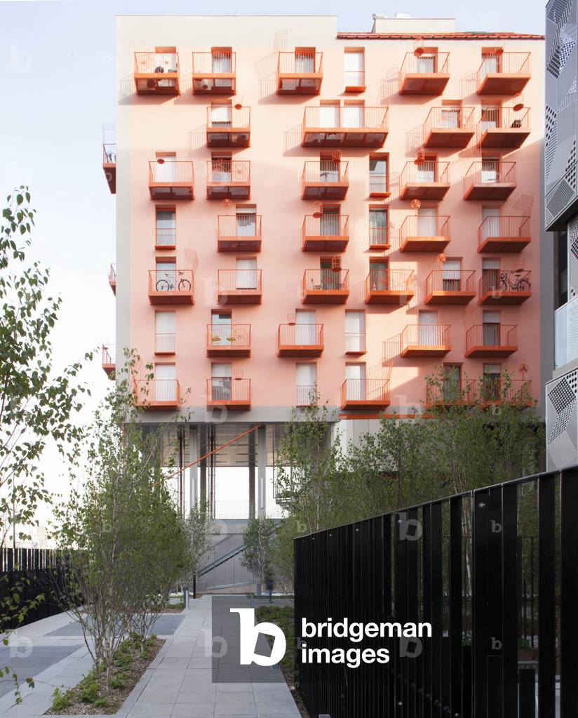 Student Residence, by architect Stéphane Maupin, 2012, Paris 13, France (photo)