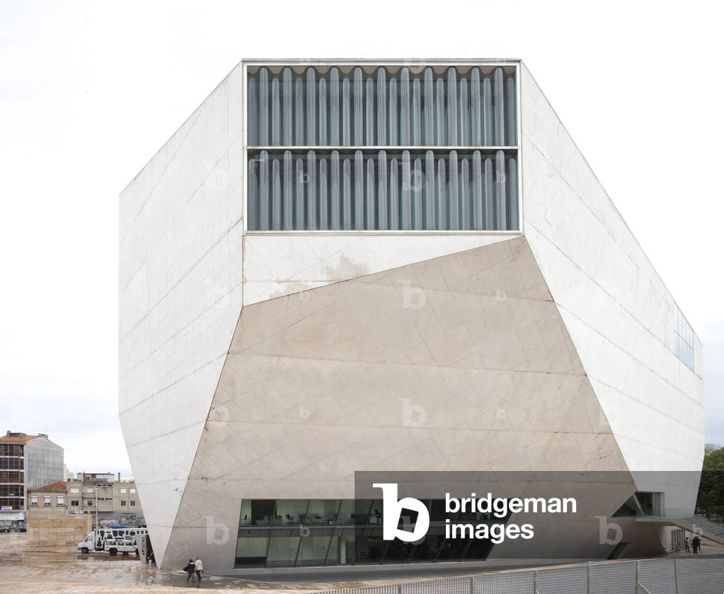View of Casa da Musica, designed by Rem Koolhaas OMA, Porto, Portugal (photo)