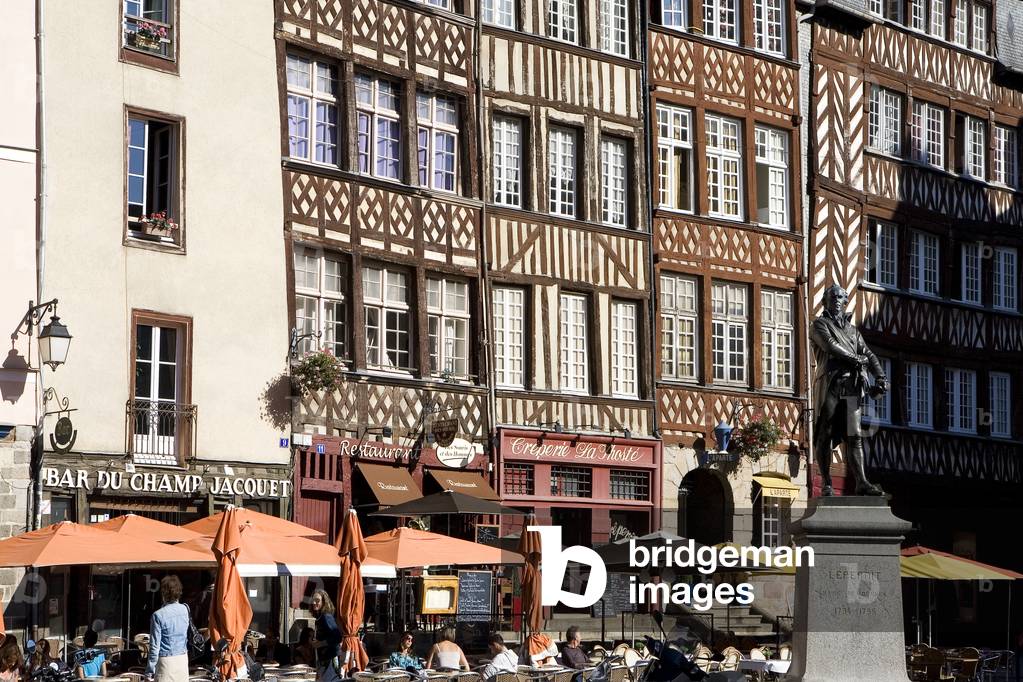 Seventeenth century timber-framed houses. Place du Champ-Jacquet, Rennes, Ille et Vilaine, France (photo)