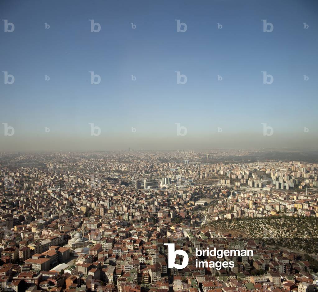 Aerial view of Istanbul, Turkey (photo)