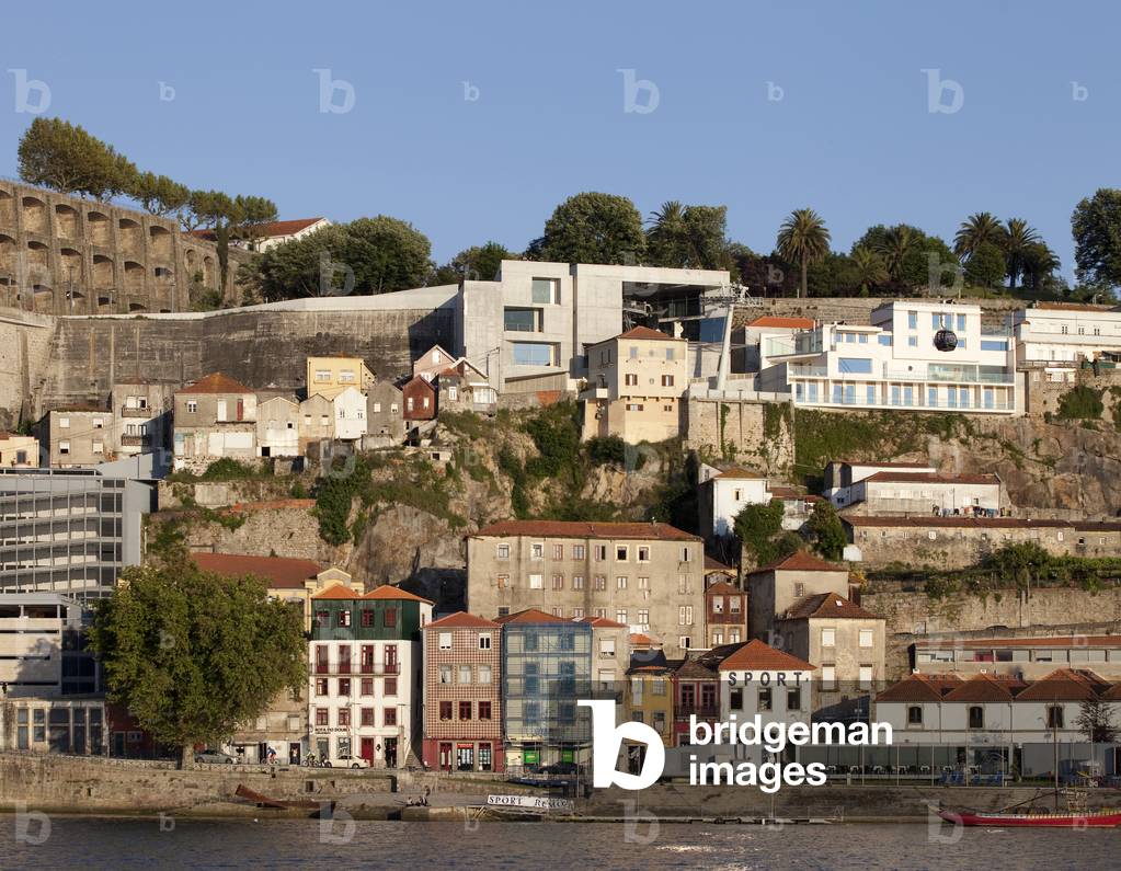 View of Porto, Portugal (photo)