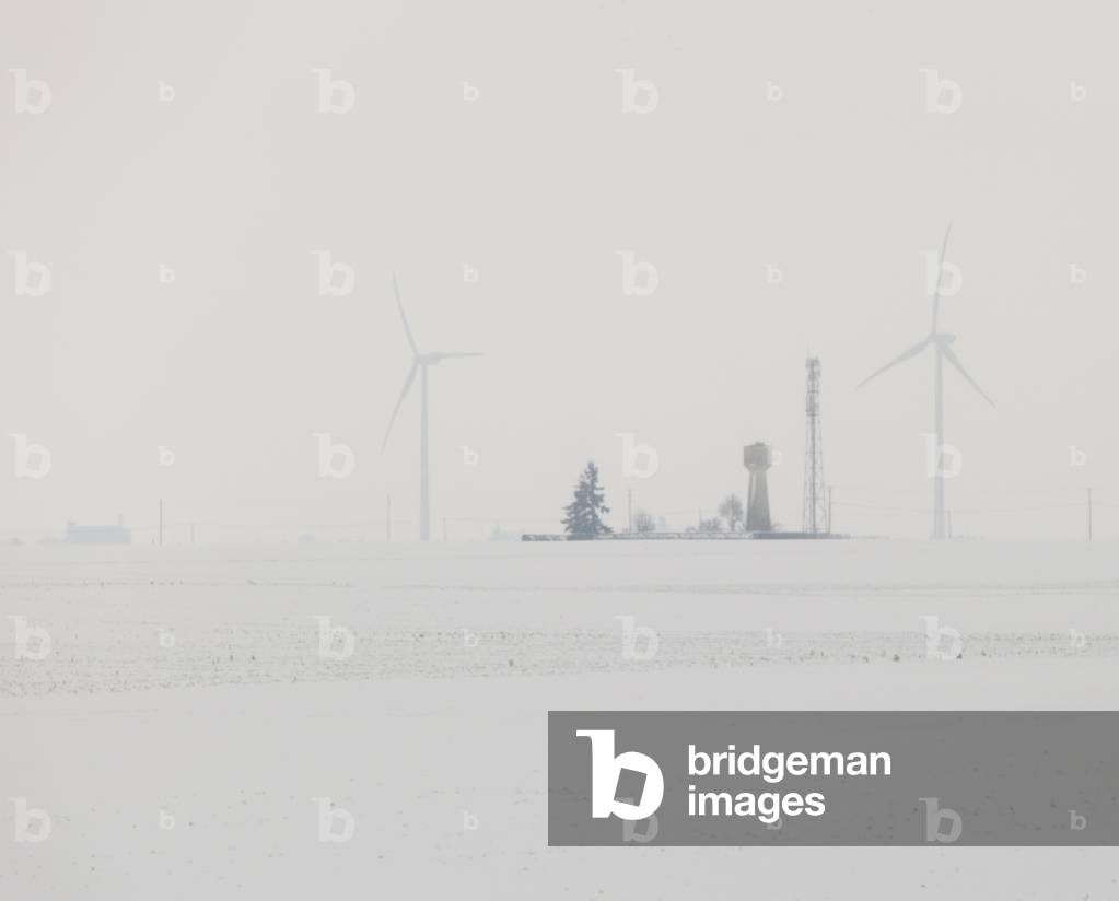 Wind turbine under the snow (photo)