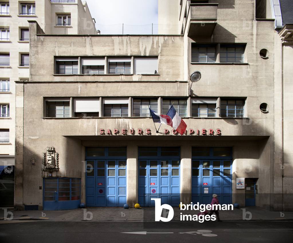 Dauphine fire station, by architect Robert Mallet-Stevens, 1936, 8, rue Mesnil, Paris 16, France (photo)
