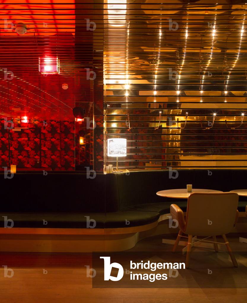 Le Bel Air, Bar in the Maison de la Radio, Paris, France (photo)