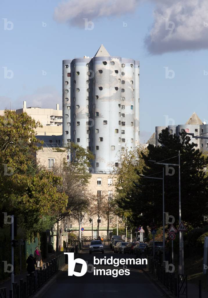 Tours Nuages, by architect Émile Aillaud, 1977-1981, Cité Pablo Picasso, Nanterre (photo)