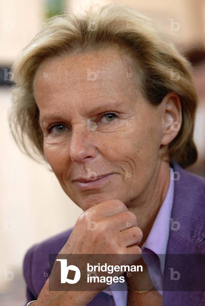 PORTRAIT OF JOURNALIST CHRISTINE OCKRENT AT THE 2007 BOOK FAIR.